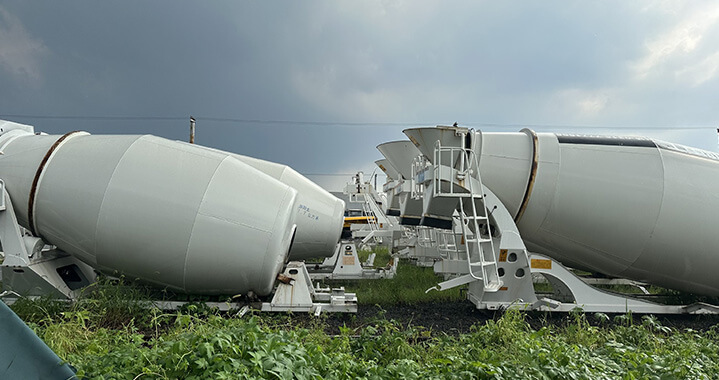 A Construction Machinery Manufacturer Orders MaxSpeed’s Acrylic Coating to Enhance Durability and Environmental Performance